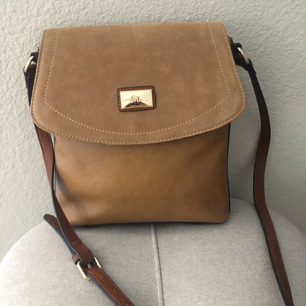 Tan handbag Simply Noelle medium sized NWOT